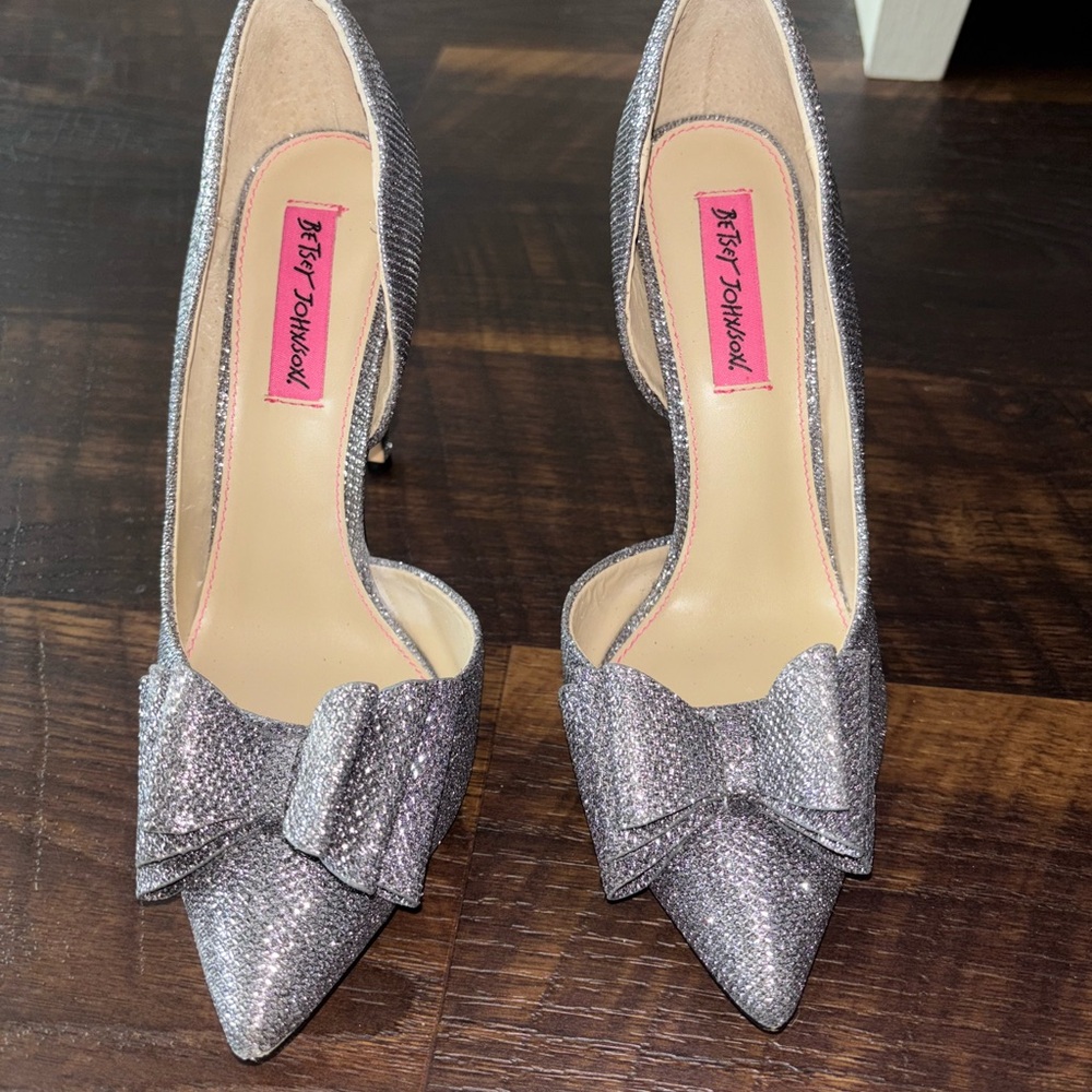 Betsey Johnson Silver Bow Heels